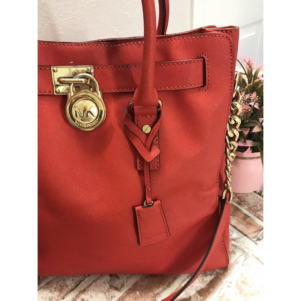 MICHAEL KORS Riley Optic RED LOCK Charm Leather Lg Satchel Chain Crossbody Bag - Picture 4 of 15